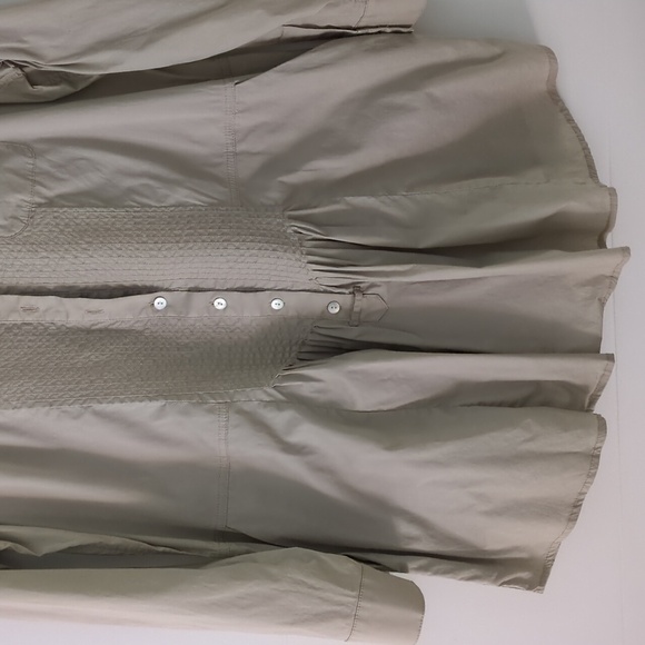 Chico's Minimalist Pin Tucked Longer Line Cream Preppy tunic shirt side pockets - Picture 3 of 10